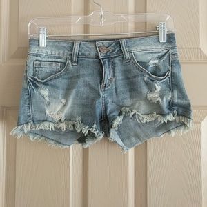 Sneak Peak jean shorts